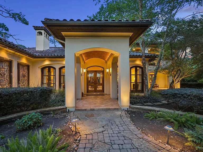 2 Lacewood Ln — Photo 3