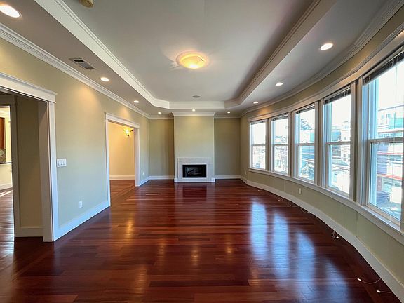 2nd image of 418 35th Ave