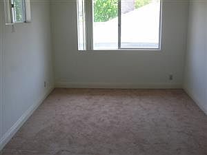 2nd image of 115 E Connecticut Ave APT B