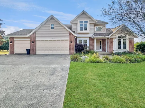 536 N Union St, Loudonville, OH 44842