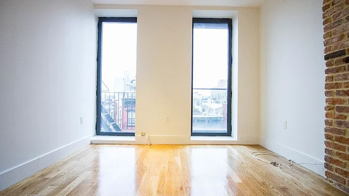 Rented by Nooklyn NYC LLC | media 59