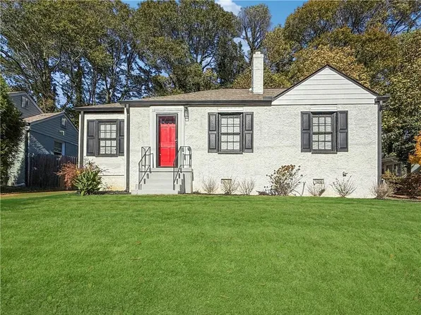 1395 E Forrest Ave, East Pt, GA 30344