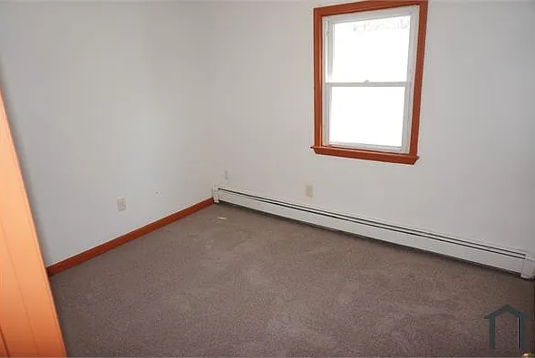 250 E Chestnut St — Photo 13