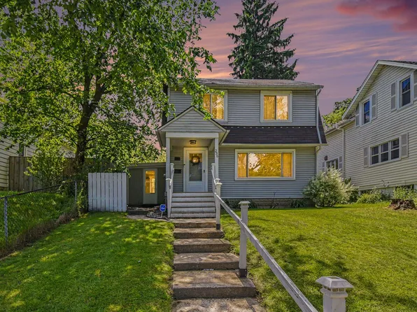 236 Dean St NE, Grand Rapids, MI 49505