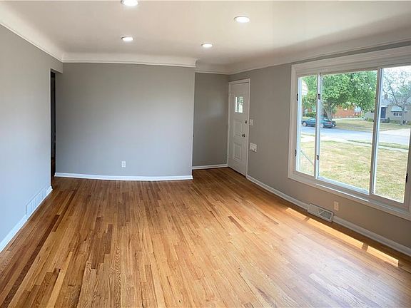 2nd image of 11440 Ronald Dr