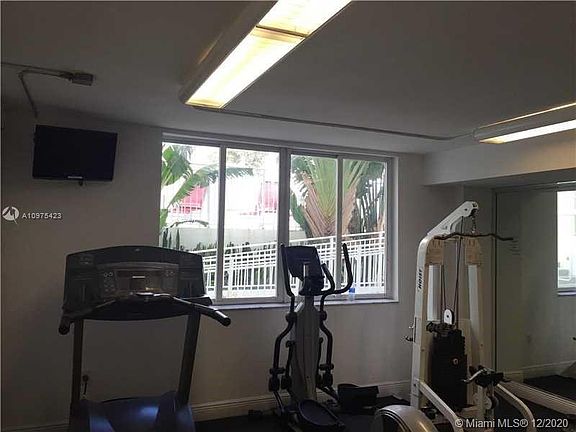 4th image of 219 NW 12th Ave APT 704
