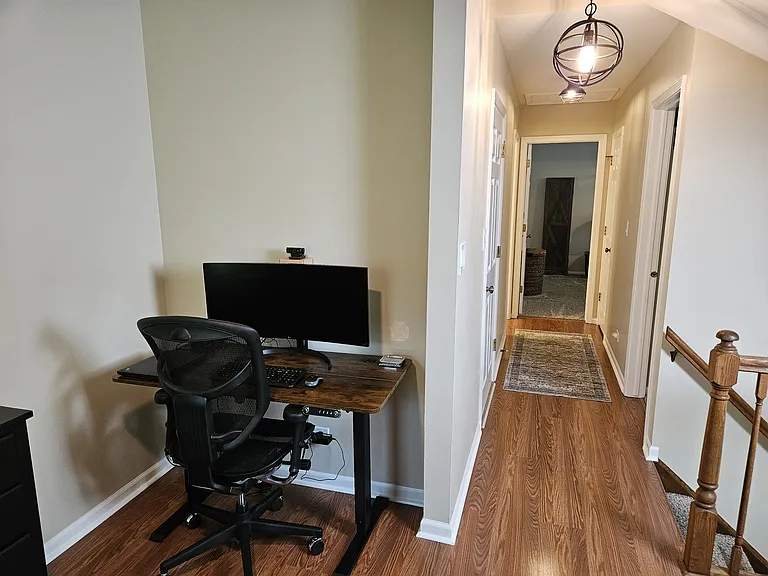 2748 College Hill Cir — Photo 21