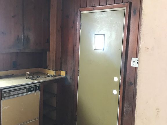 5th image of 1302 Oak Grove Ave