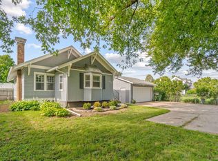 411 W Ridgeway Ave, Waterloo, IA 50701