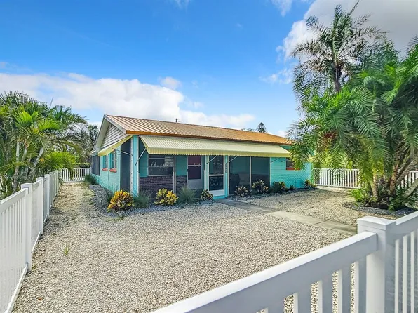 3002 Dupont St S, Gulfport, FL 33707