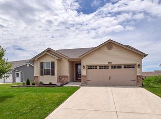 482 Honeysuckle Creek Dr, Wentzville, MO 63385