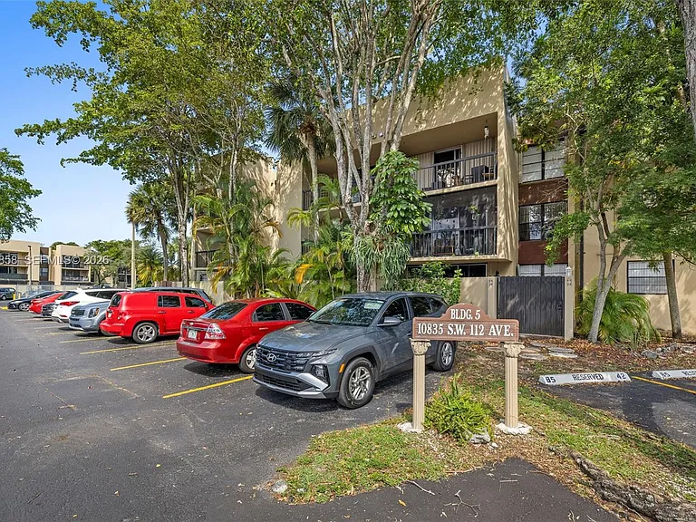 10835 SW 112th Ave #305 — Photo 30