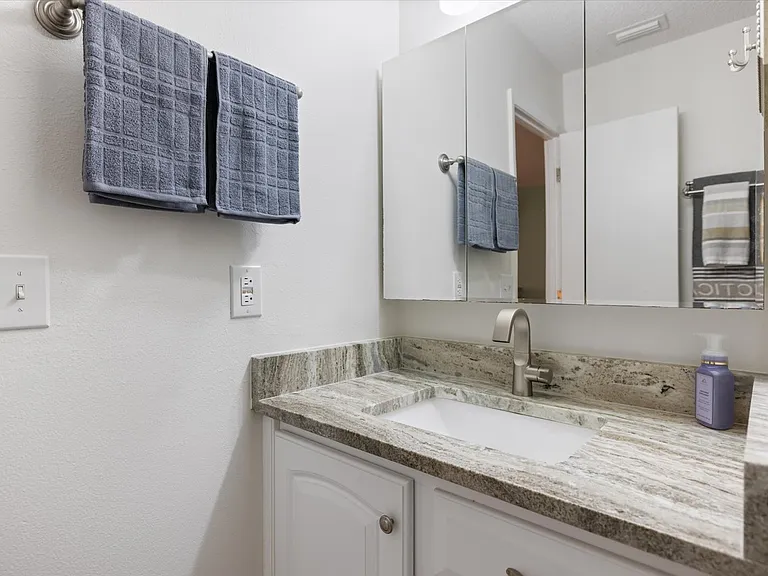 431 Airport Ave E #207 — Photo 20