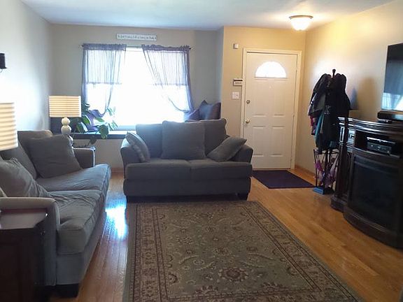 3rd image of 282 Lander Ave