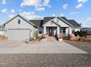 22640 W Sunrise Rd, Congress, AZ 85332