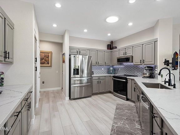 3rd image of 15155 W VIA MANANA --