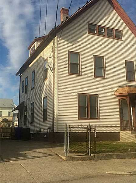2nd image of 90 Gooding St