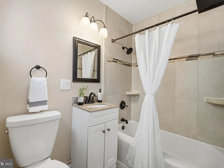 3430 Martha Custis Dr — Photo 22