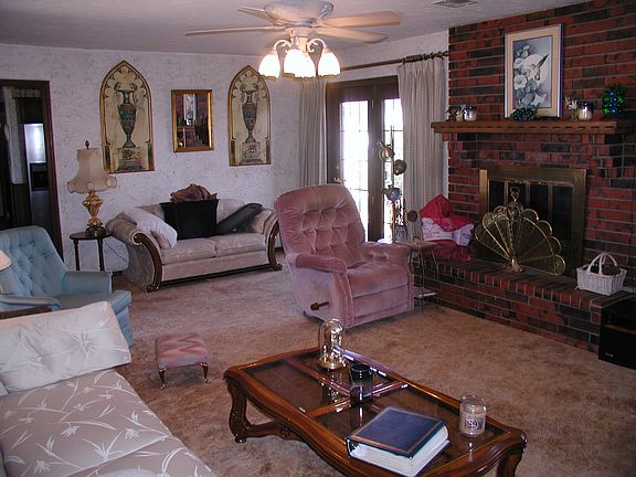Living room b