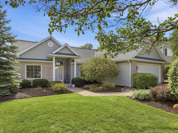 2617 Sugar Tree Dr, Fort Wayne, IN 46818