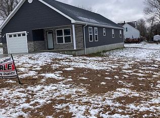 405 Highland Dr, Salem, IN
