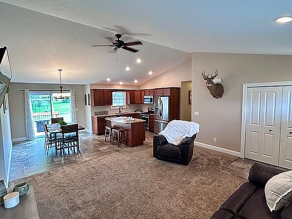 3rd image of 509 Harrison Dr