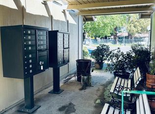 1050 43rd Ave #12, Sacramento, CA 95822