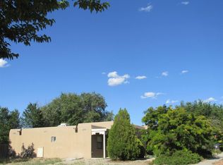 1901 E Shadowood Ln, Espanola, NM 87532