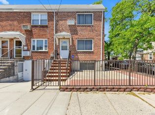 13426 Sitka St, Ozone Park, NY 11417