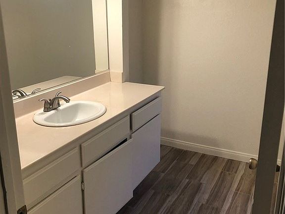 5th image of 84028 Calendula Ave