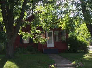 831 Ridgewood Ave, Ames, IA 50010