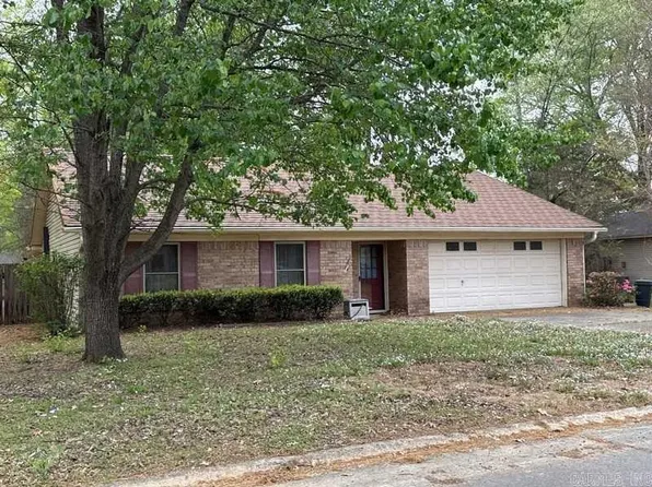 5 Northwood Dr, Conway, AR 72034
