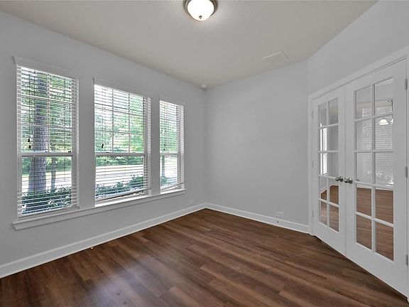 5th image of 90 W Montfair Blvd