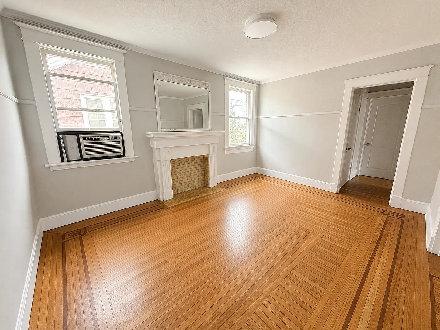 Unit 2 - 86 Balmoral Ave — Photo 4