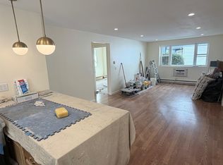 118 Trowbridge St APT 5, Cambridge, MA 02138