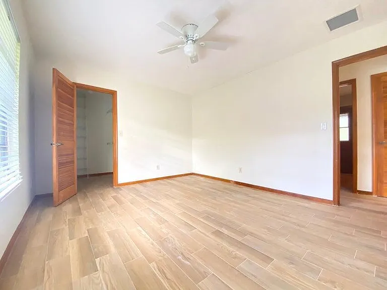 5585 Pennock Point Rd — Photo 13