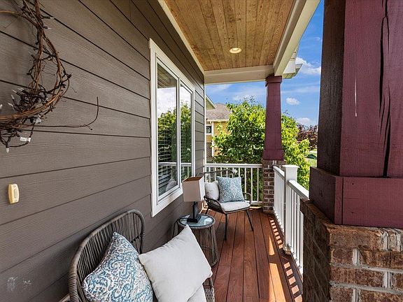 2nd image of 1704 Asher Ln