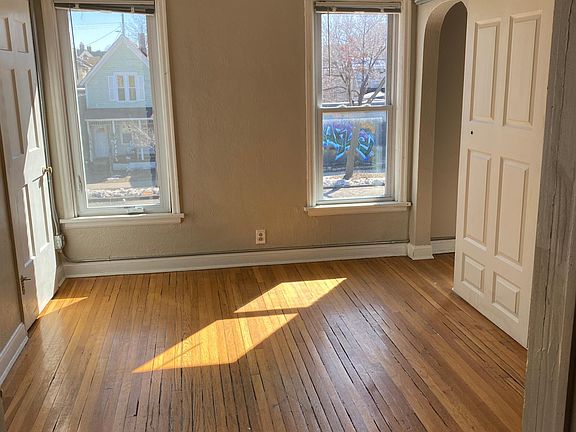 2nd image of 2710 Lyndale Ave S Unit 2