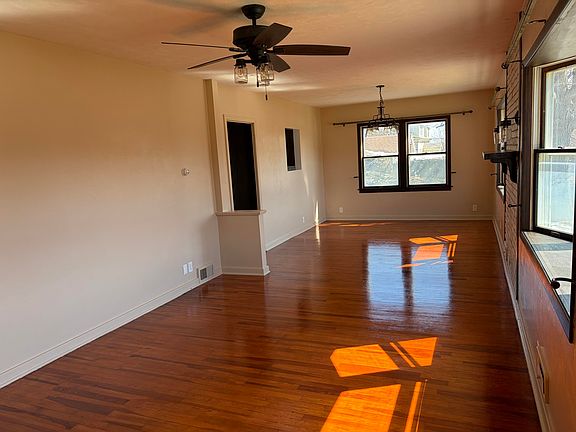 3rd image of 22 Tom Miller Rd