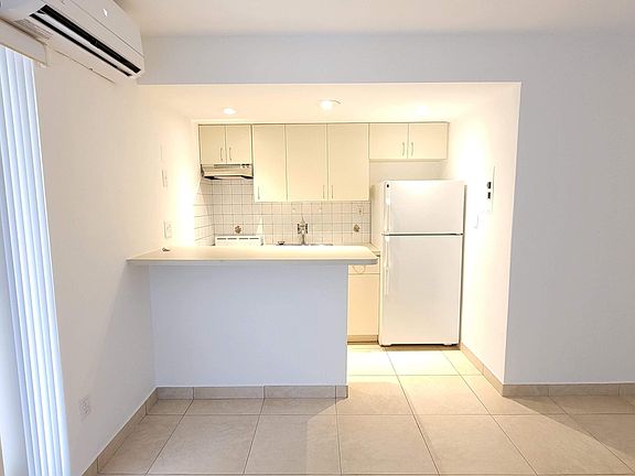 3rd image of 109 Menores Ave APT 6