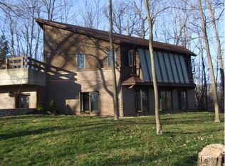 801 N Cogswell Dr, Silver Lake, WI 53170