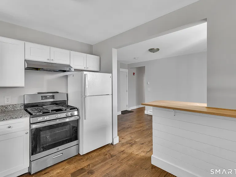 82-86 Water St #6 — Photo 9