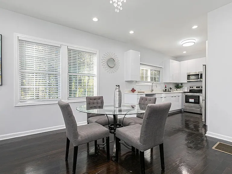 2085 Browns Mill Rd SE — Photo 5
