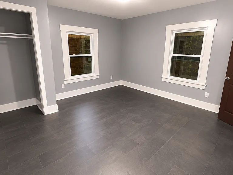 792 Goodwyn St — Photo 3