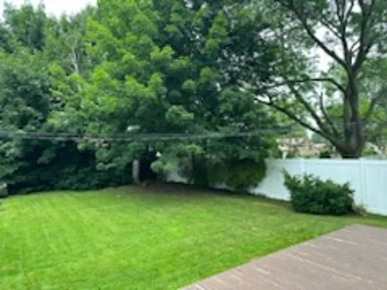 754 Panorama Dr — Photo 2