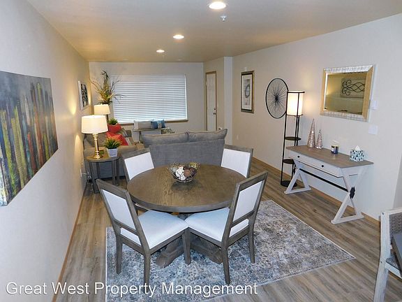 2nd image of 5915 Lake Grove St SW #101