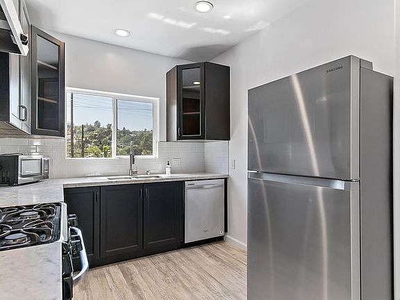 2nd image of 4620 1/2 Eagle Rock Blvd
