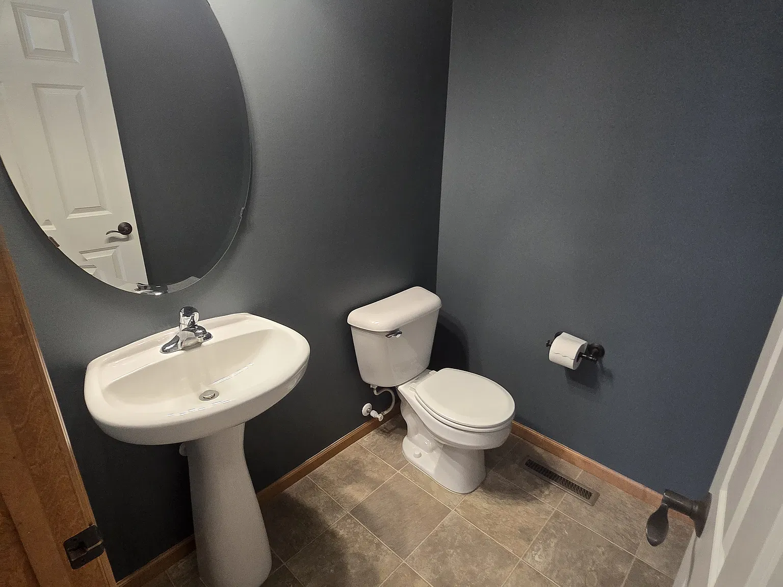 3 bed, 1857 sqft, $2,600 — Photo 2