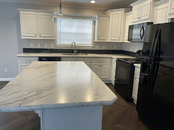 2nd image of 4041 Roberts Way #Pzx1l5