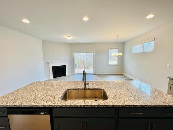 5th image of 157 McDowell Ln